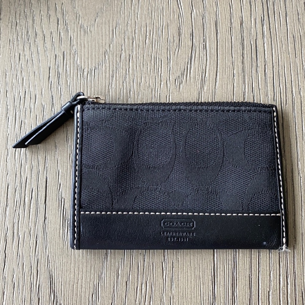 Black card holder wallet.